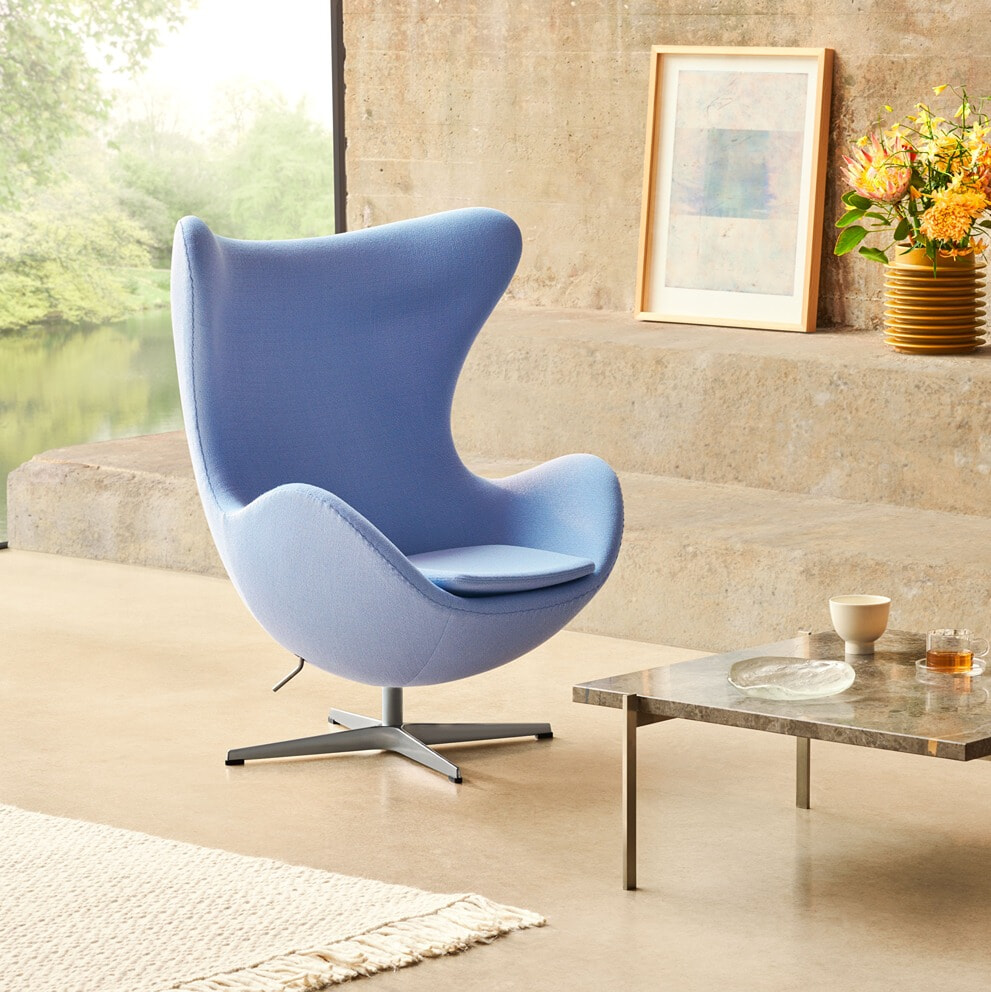 Ægget Lænestol & Fodskammel - Stof