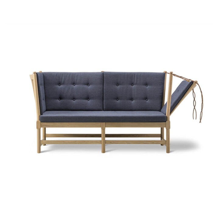 BM Tremmesofa 1789 - Mørkeblå Capture stof/Eg Sæbe