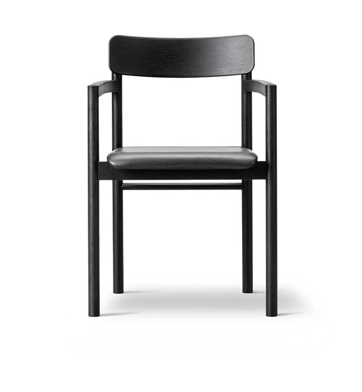 Post Spisebordsstol, Sort Eg/Sort Læder - Cecilie Manz