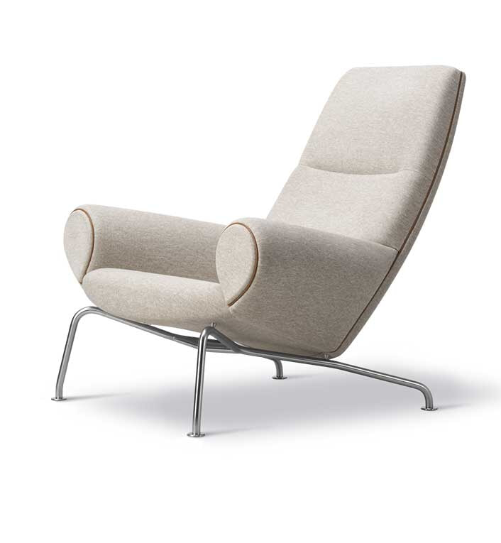 Wegner Queen Chair med Clay 12 tekstil / Keder Max91 læder